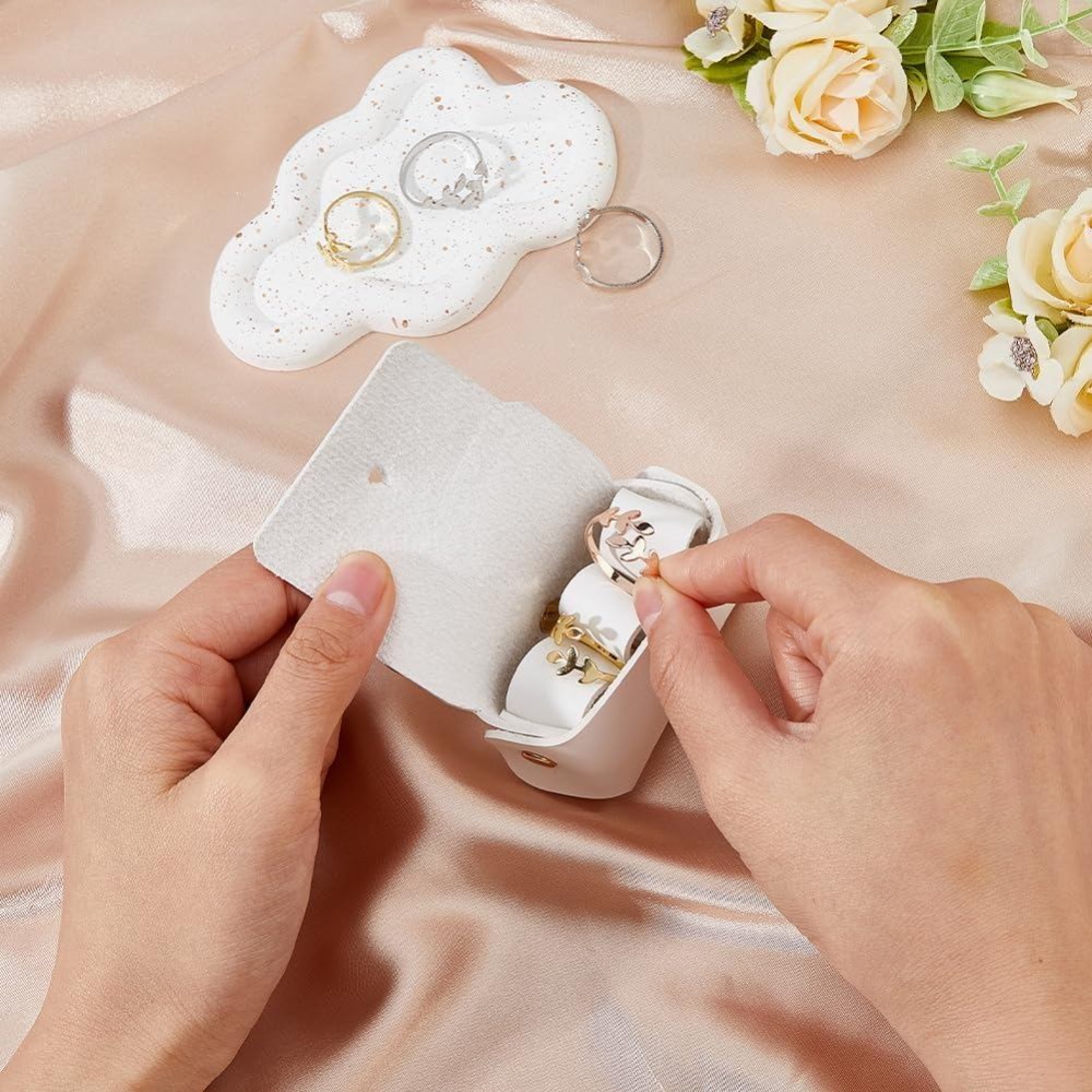 Белая кожаная коробка-подушка  – обзор и цена Wedding Supply.Box
